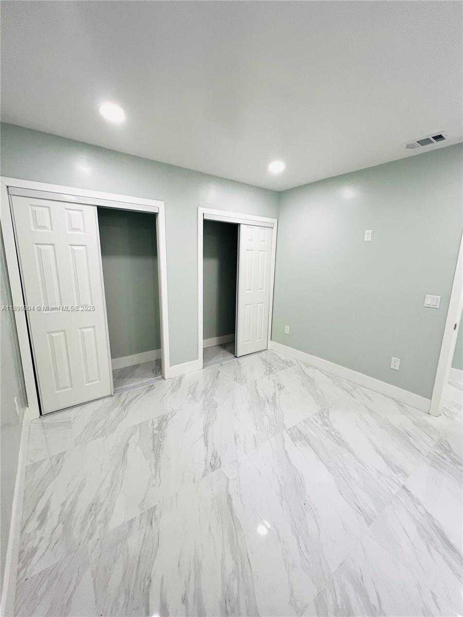 Small Image of 10370 SOUTH WEST 174TH TER #NA, Miami Number 10