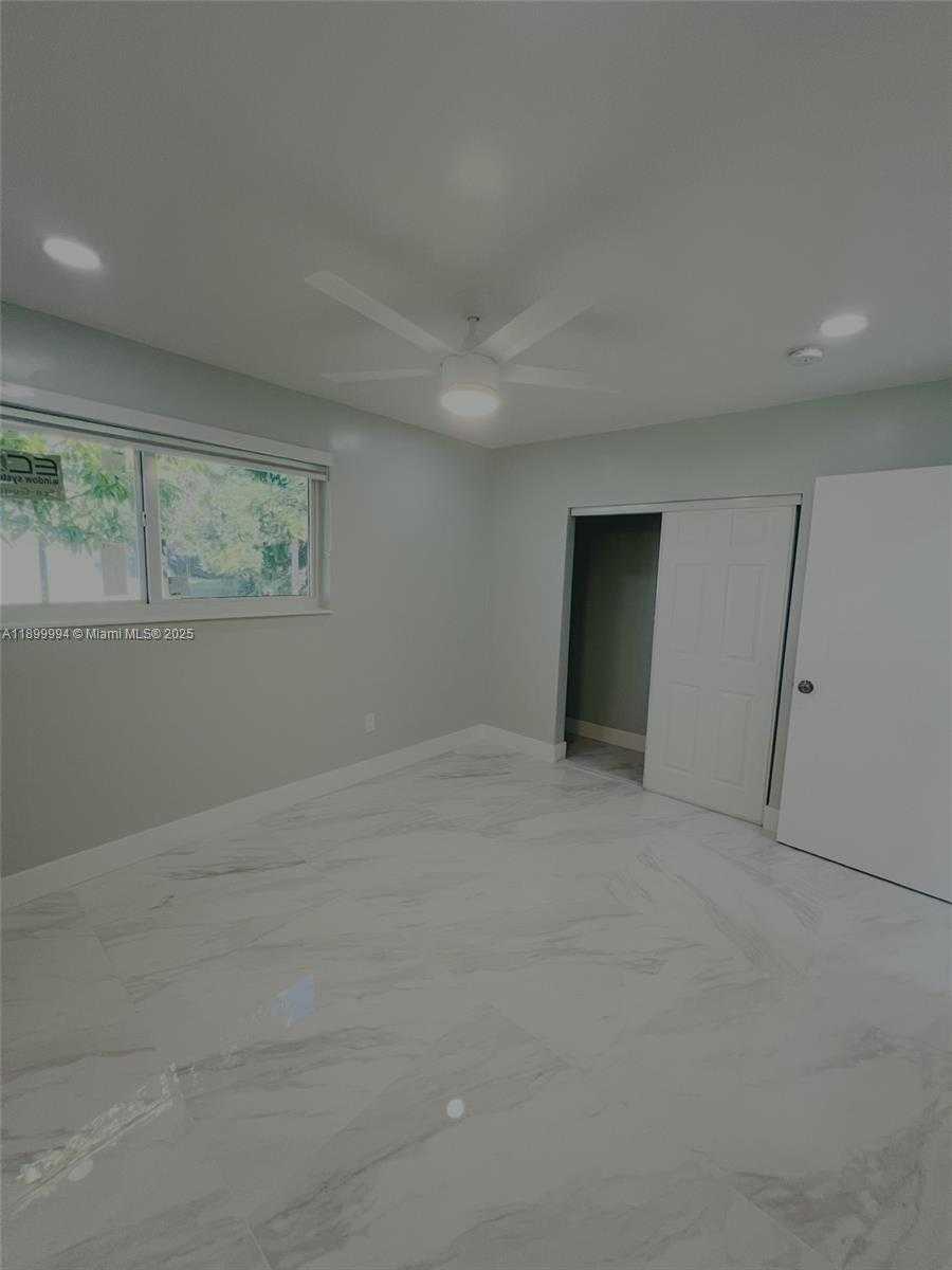 Small Image of 10370 SOUTH WEST 174TH TER #NA, Miami Number 13