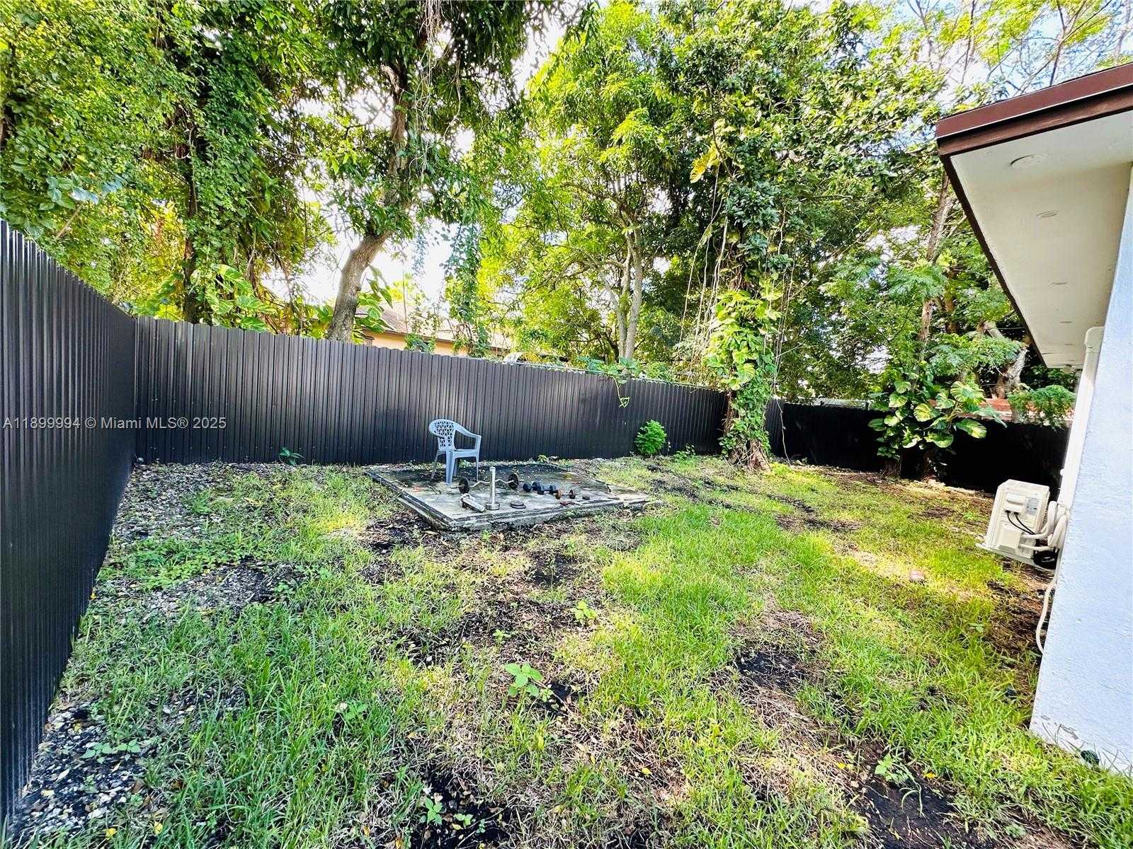 Small Image of 10370 SOUTH WEST 174TH TER #NA, Miami Number 24