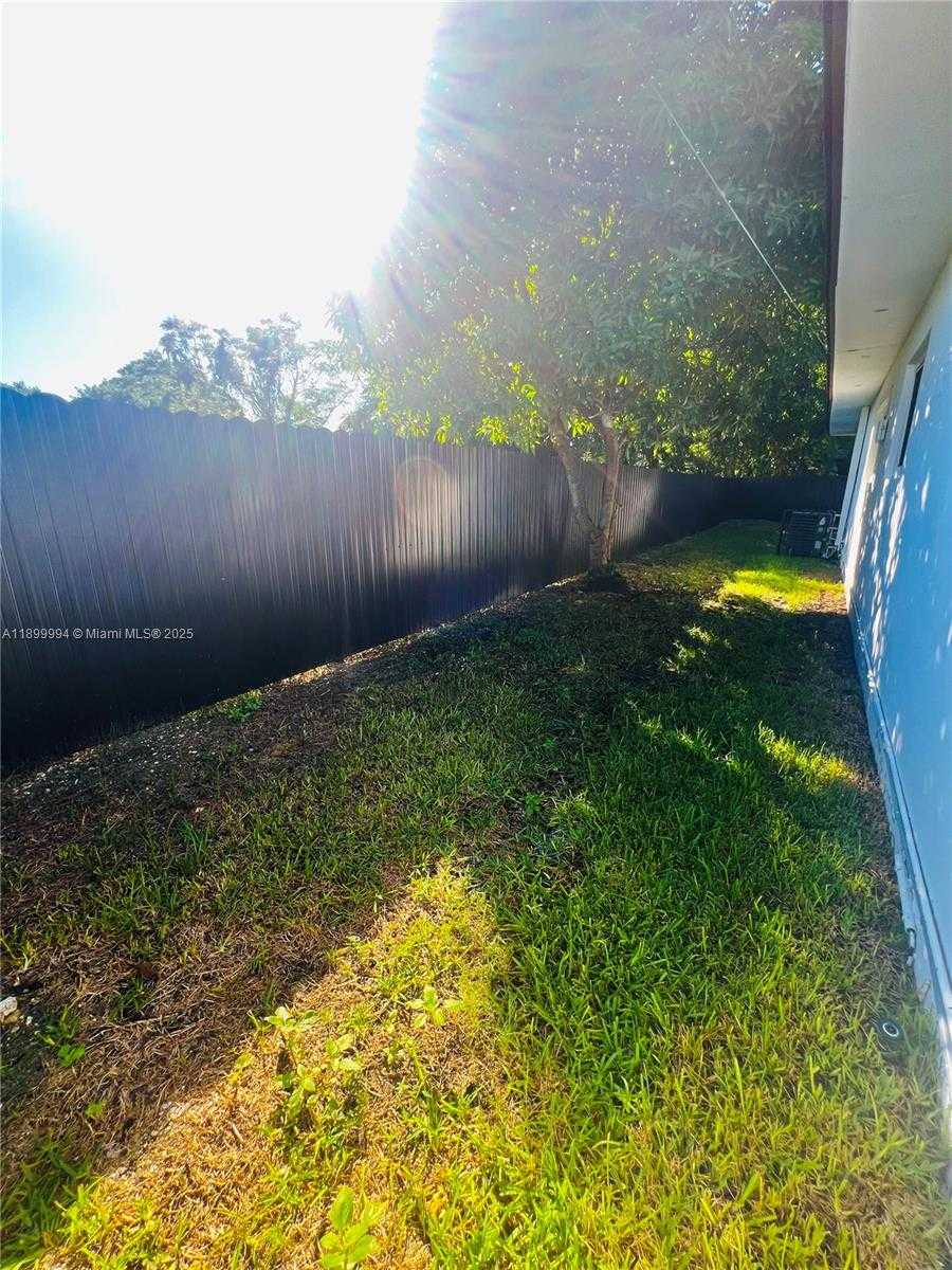 Small Image of 10370 SOUTH WEST 174TH TER #NA, Miami Number 26