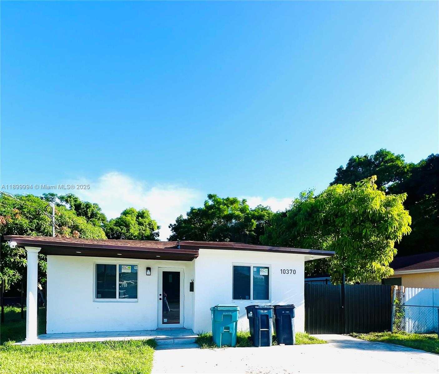 Small Image of 10370 SOUTH WEST 174TH TER #NA, Miami Number 3