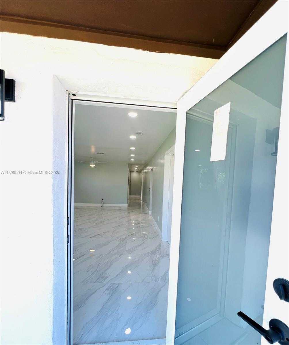 Small Image of 10370 SOUTH WEST 174TH TER #NA, Miami Number 4