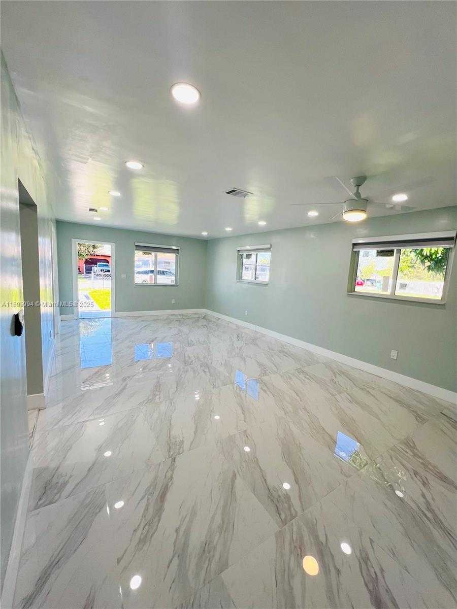 Small Image of 10370 SOUTH WEST 174TH TER #NA, Miami Number 8