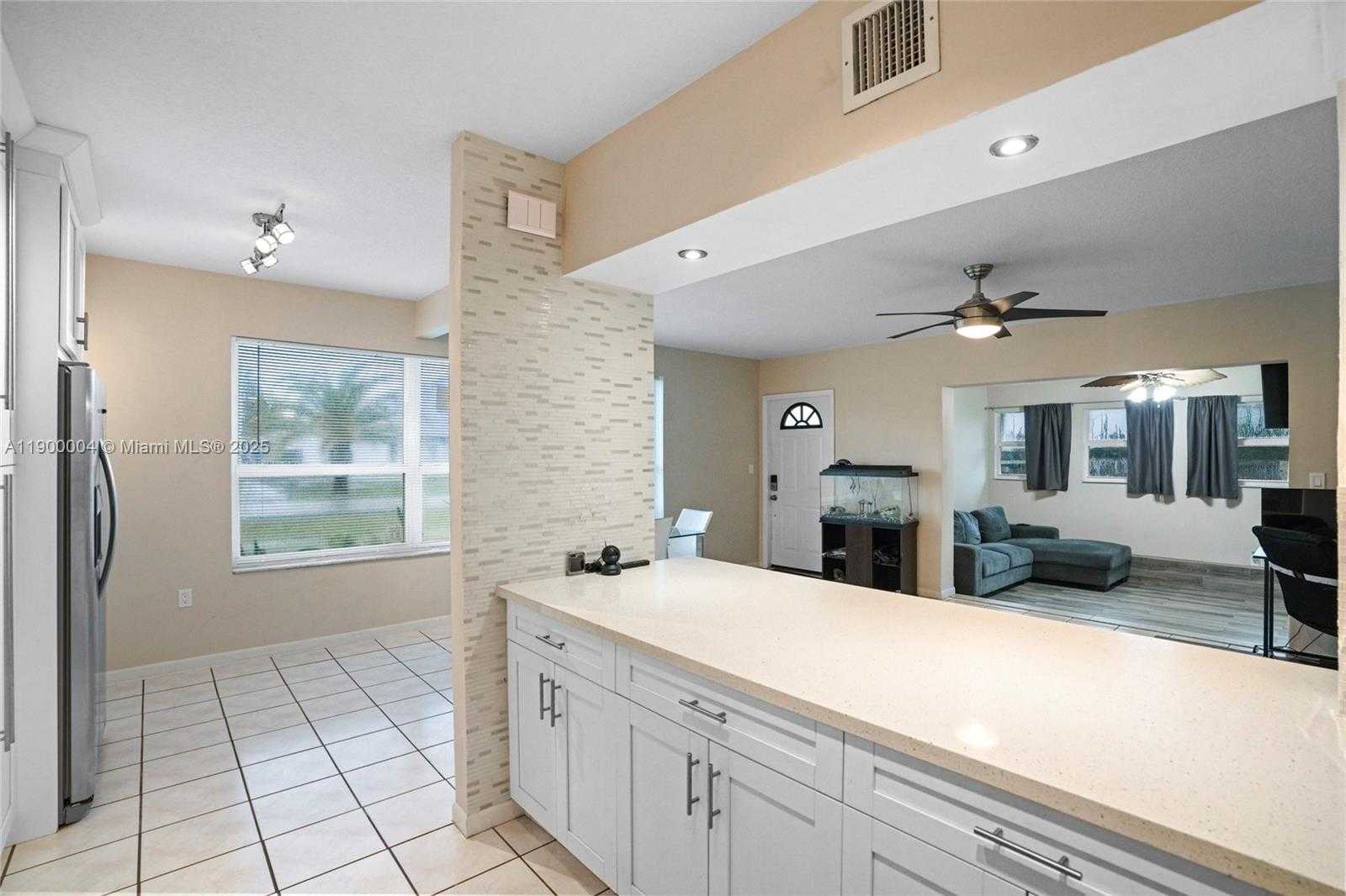 Small Image of 44 NORTH WEST 19TH ST #1, Homestead Number 22