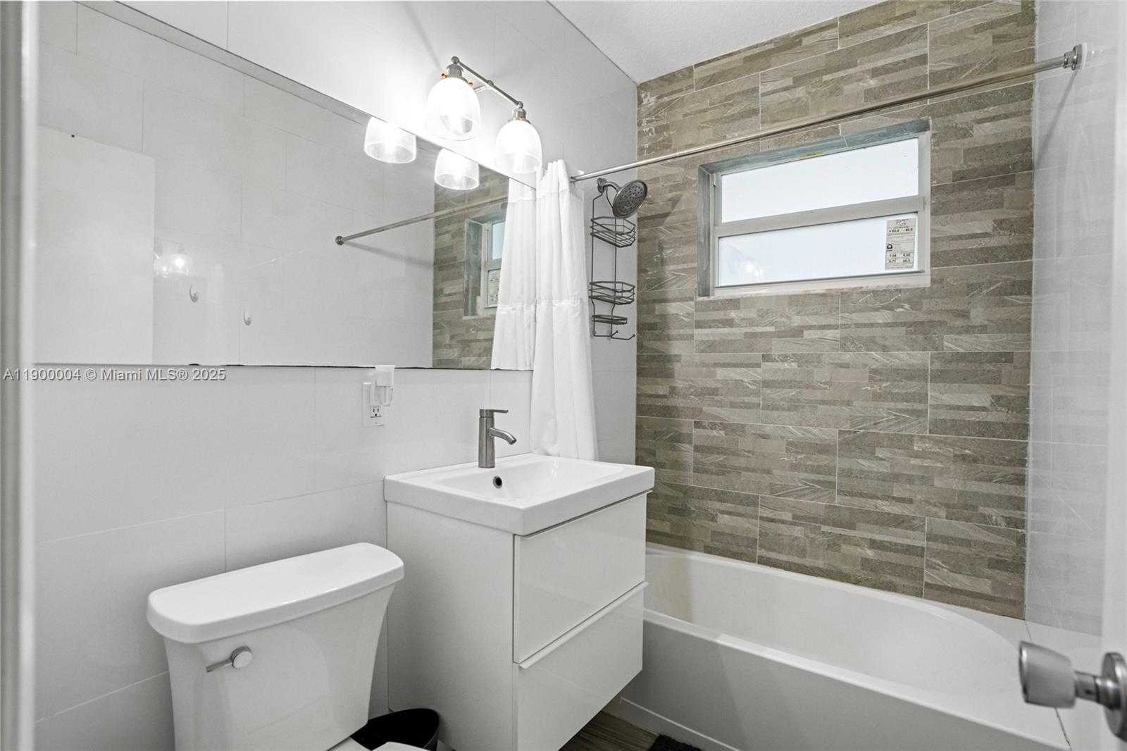Small Image of 44 NORTH WEST 19TH ST #1, Homestead Number 35