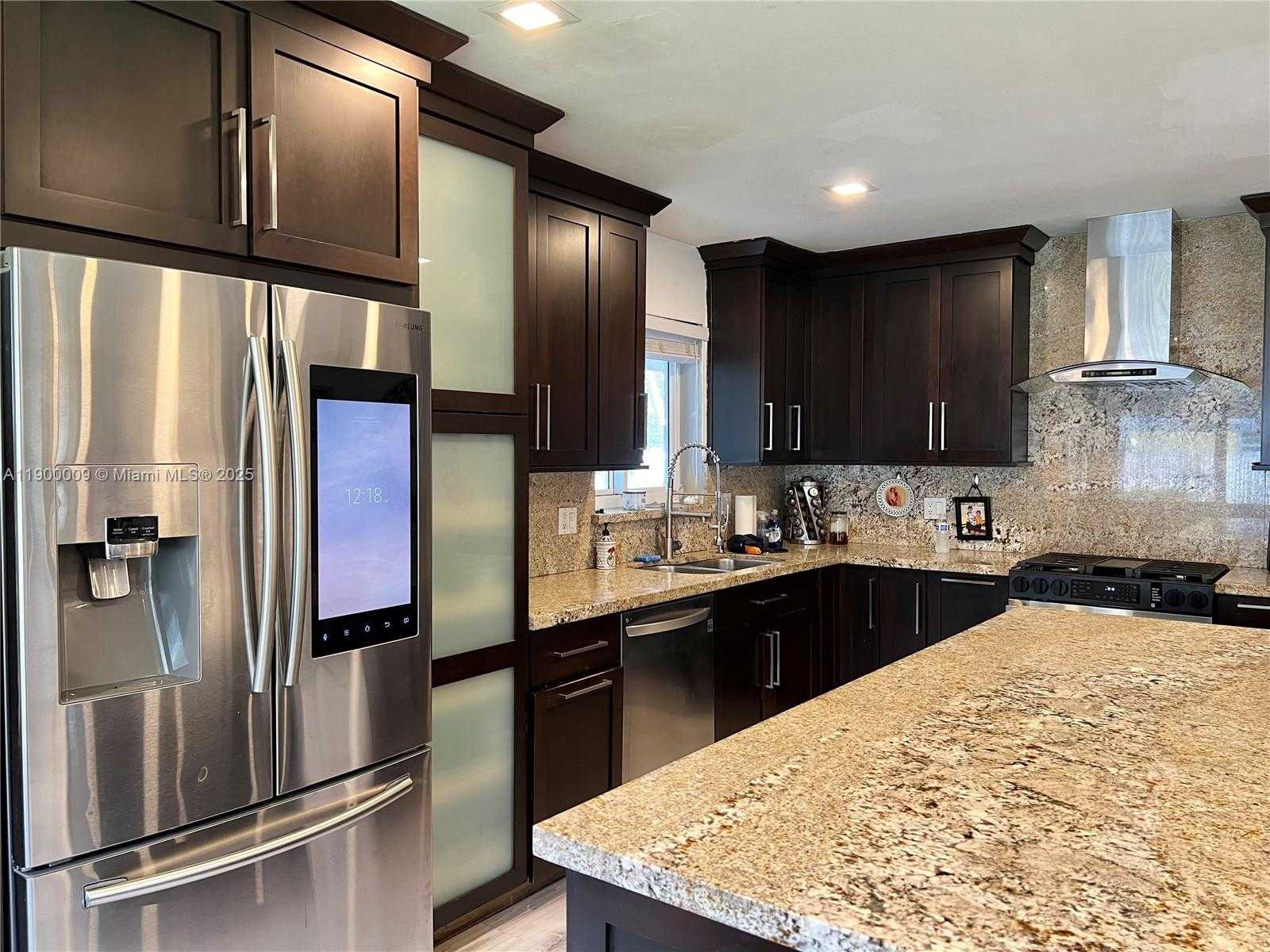 Small Image of 10220 SOUTH WEST 160TH ST #10220, Miami Number 31