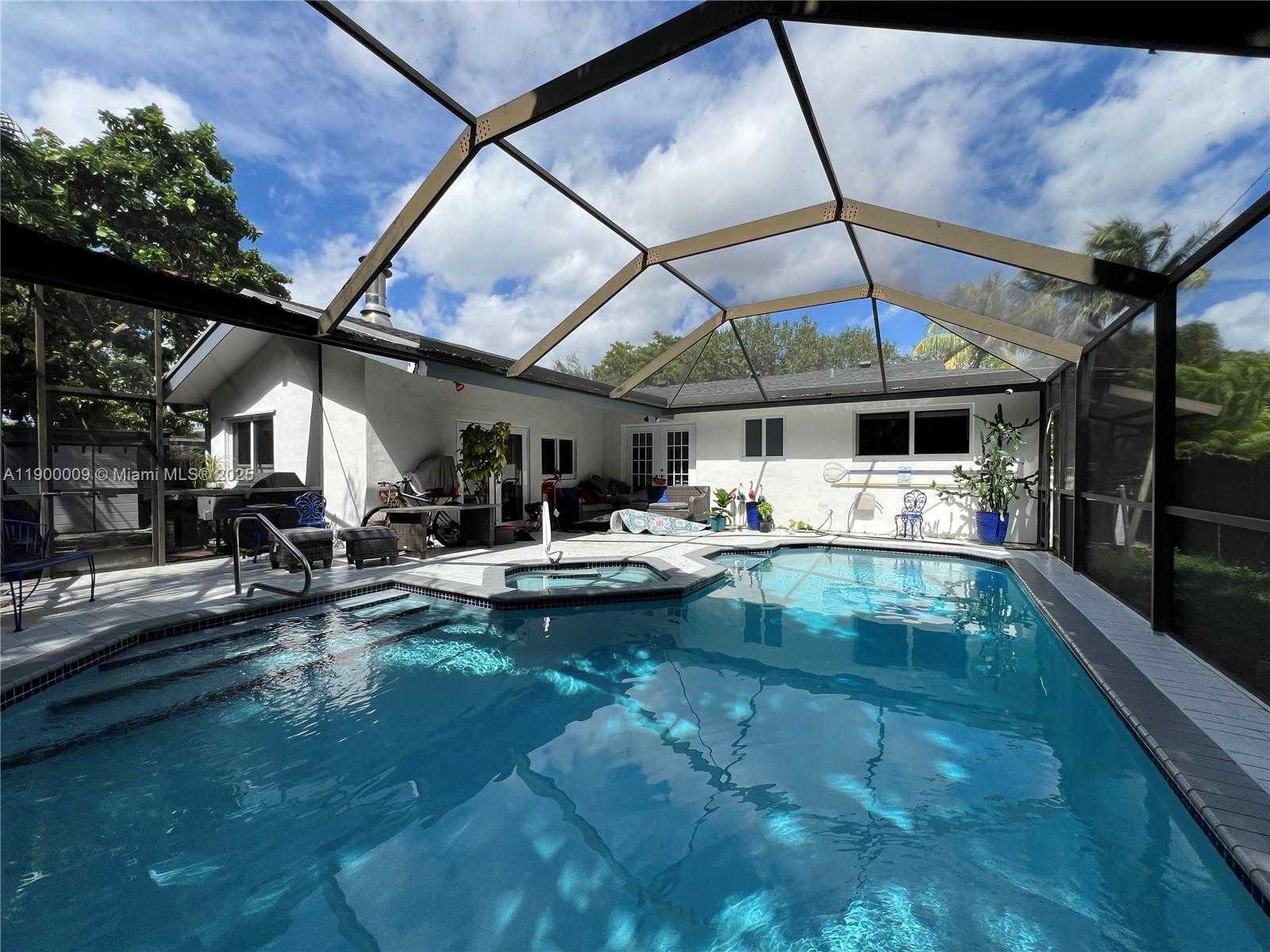 Small Image of 10220 SOUTH WEST 160TH ST #10220, Miami Number 51