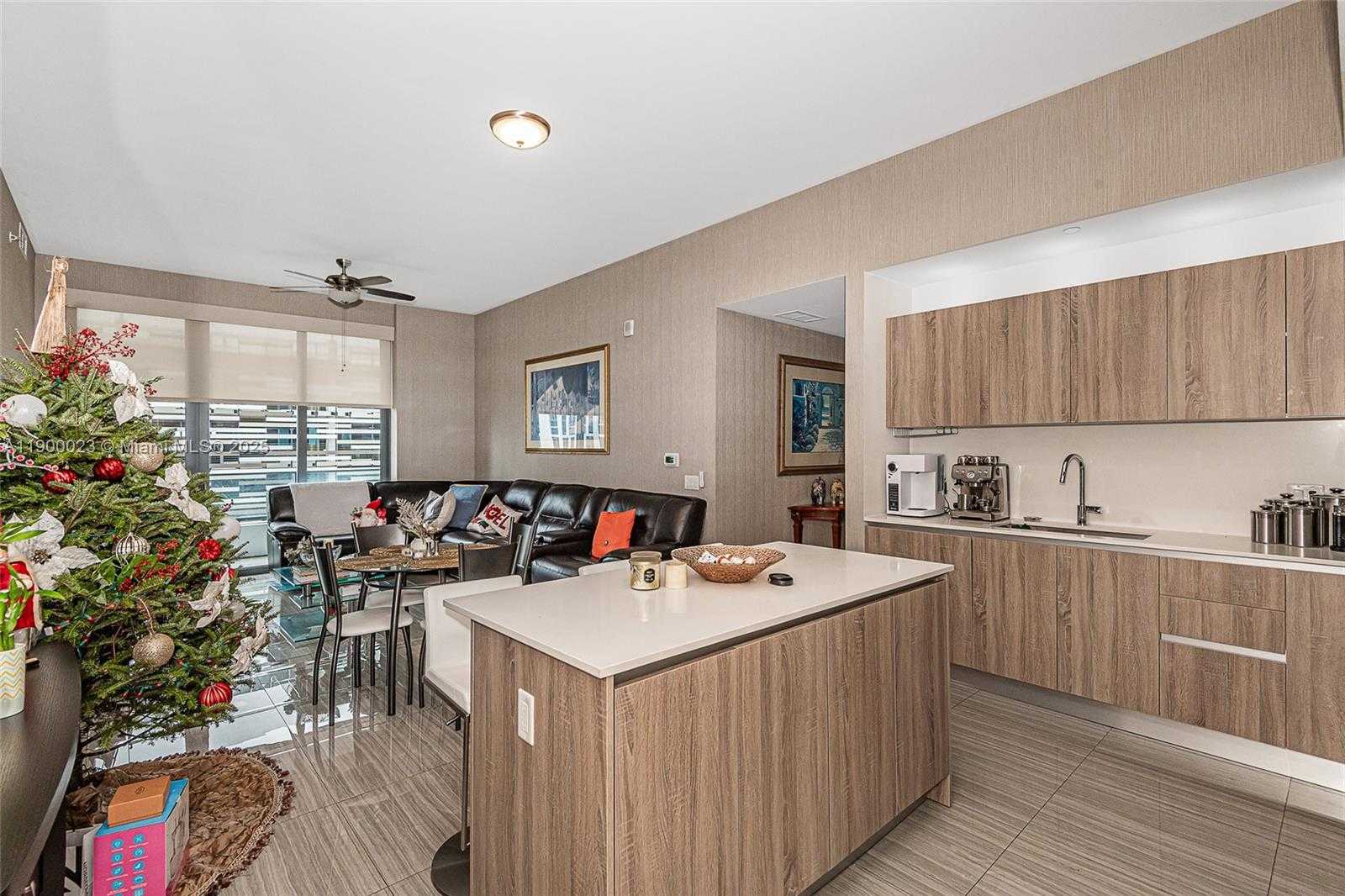 Small Image of 2960 NORTH EAST 207TH ST #505, Aventura Number 2