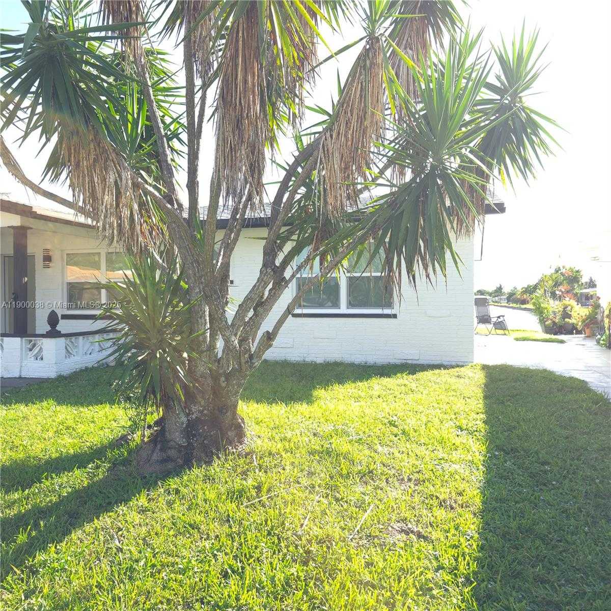 Small Image of 4404 NORTH WEST 46TH WAY #4404, Tamarac Number 2