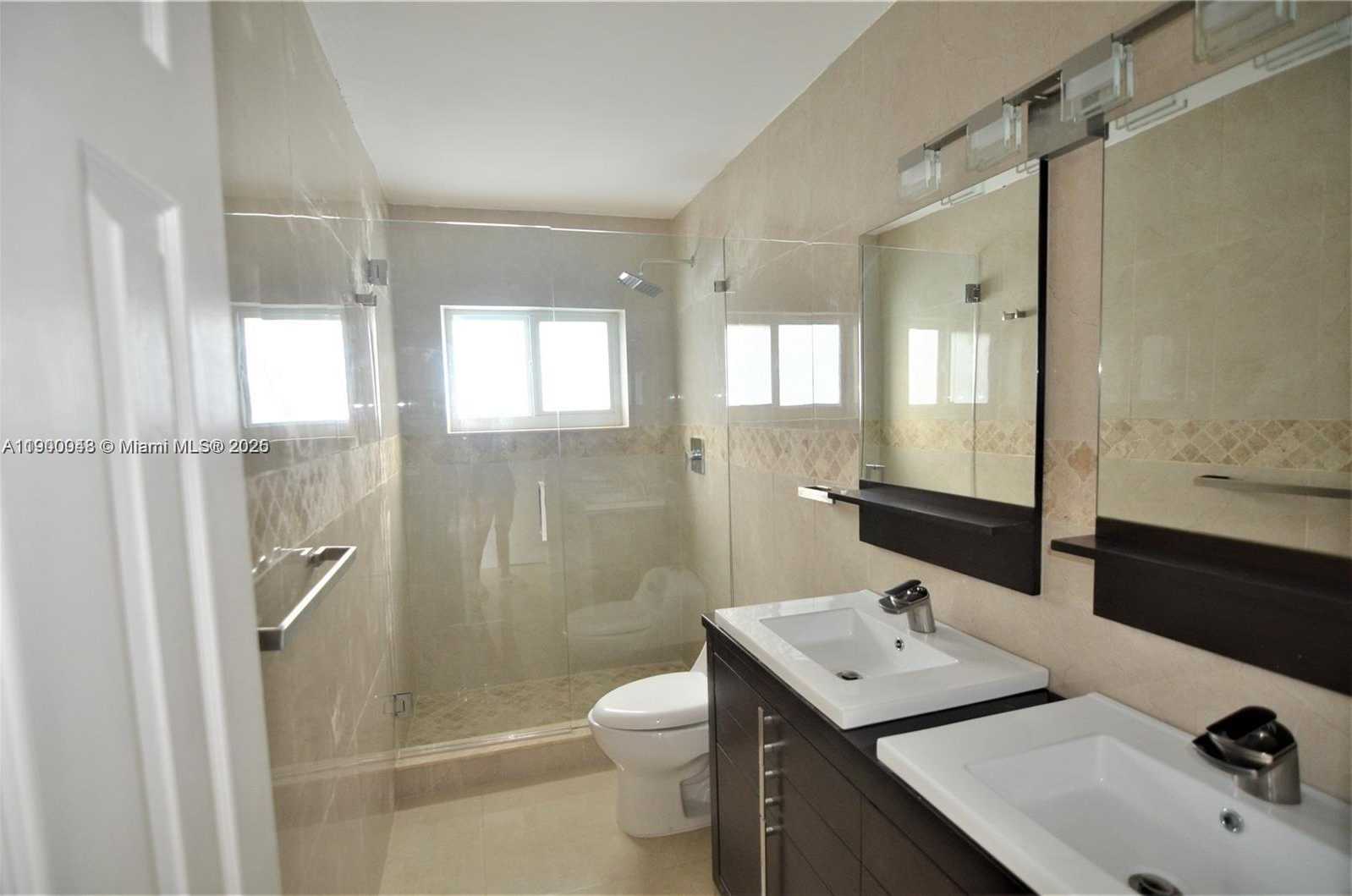 Small Image of 10820 SOUTH WEST 126TH ST, Miami Number 15