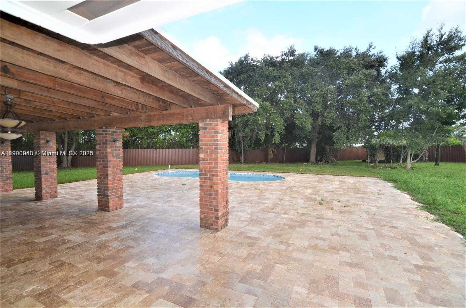 Small Image of 10820 SOUTH WEST 126TH ST, Miami Number 20