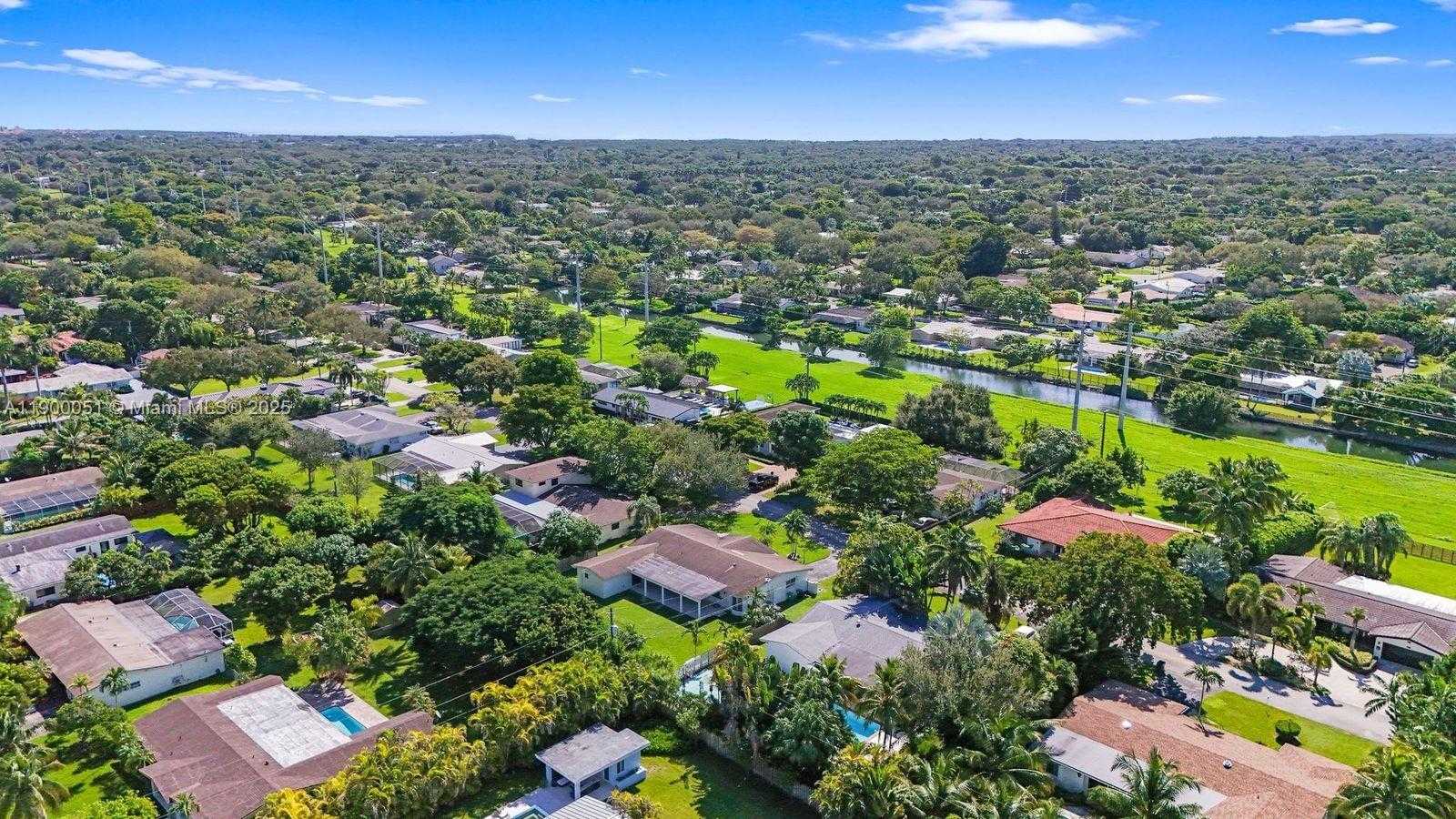 Small Image of 8081 SOUTH WEST 139TH TER, Palmetto Bay Number 17
