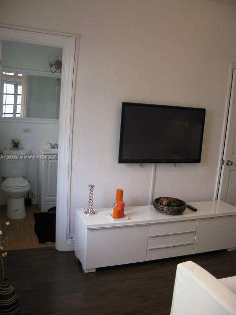 Small Image of 1250 DREXEL AVE #11, Miami Beach Number 10