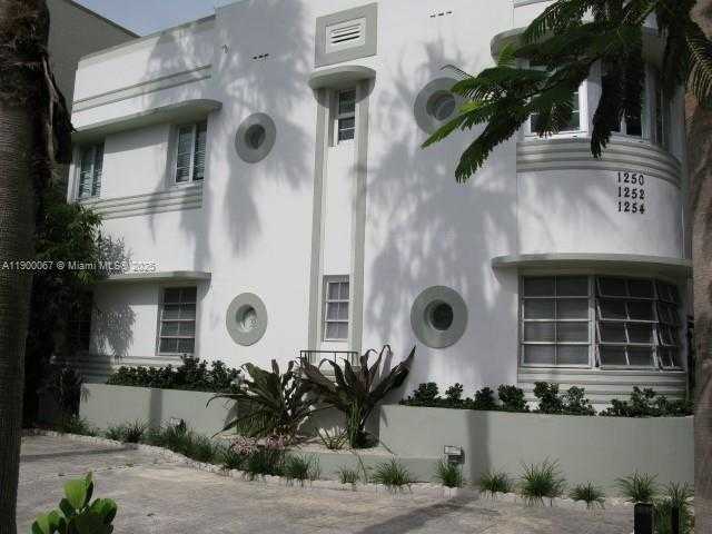 Small Image of 1250 DREXEL AVE #11, Miami Beach Number 23