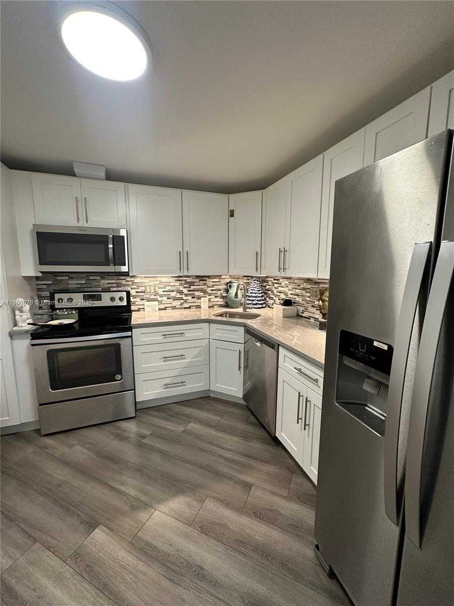 Small Image of 2750 NORTH EAST 183RD ST #PH07, Aventura Number 2