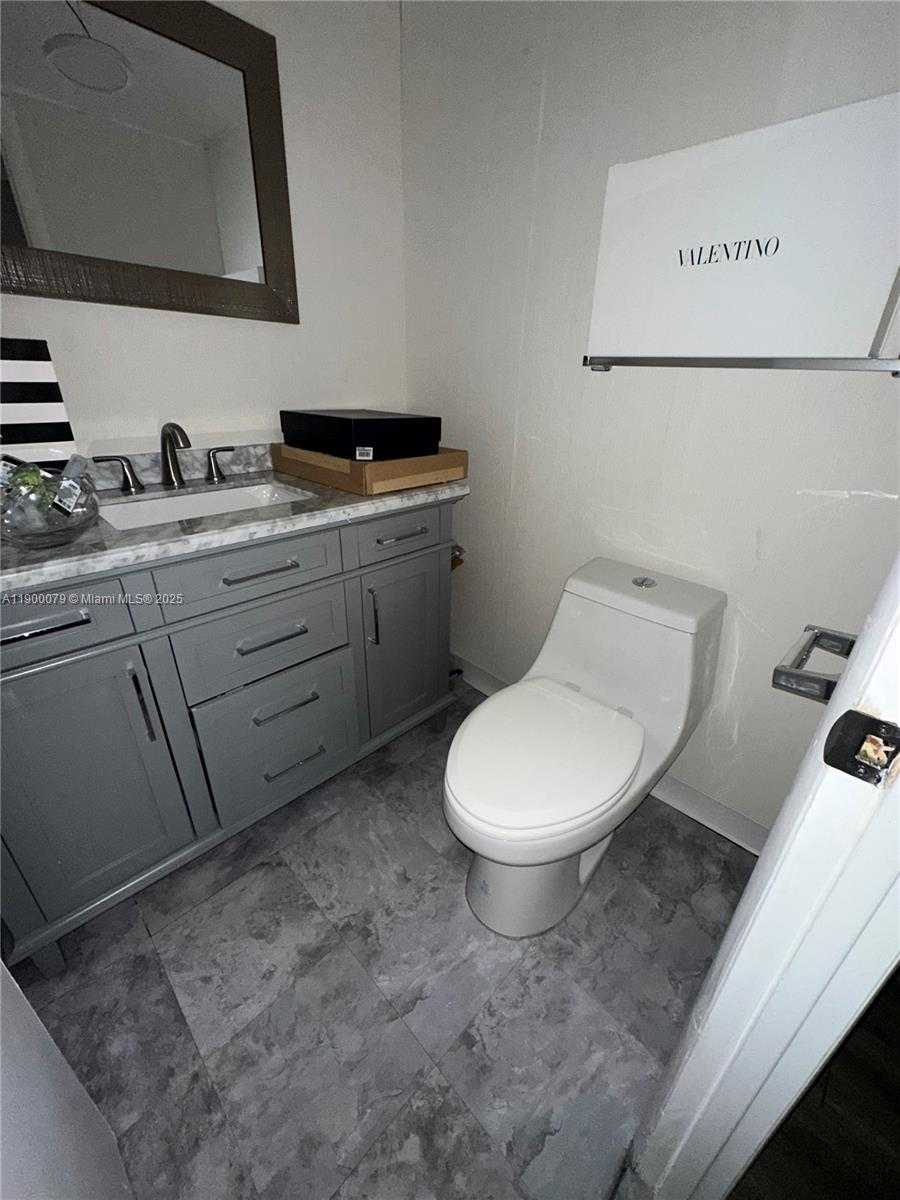 Small Image of 2750 NORTH EAST 183RD ST #PH07, Aventura Number 5