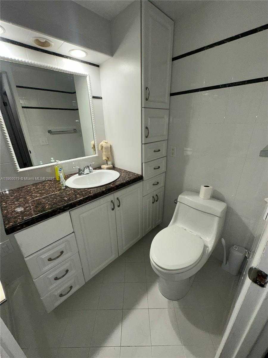 Small Image of 2750 NORTH EAST 183RD ST #PH07, Aventura Number 6