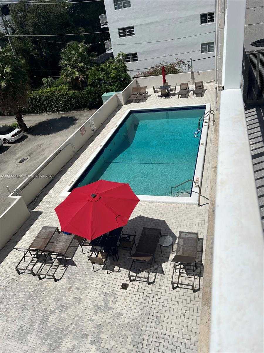 Small Image of 1300 LINCOLN RD #C403, Miami Beach Number 21