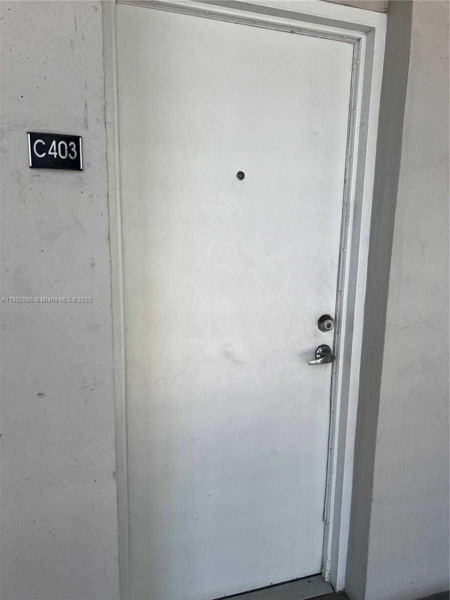 Small Image of 1300 LINCOLN RD #C403, Miami Beach Number 27