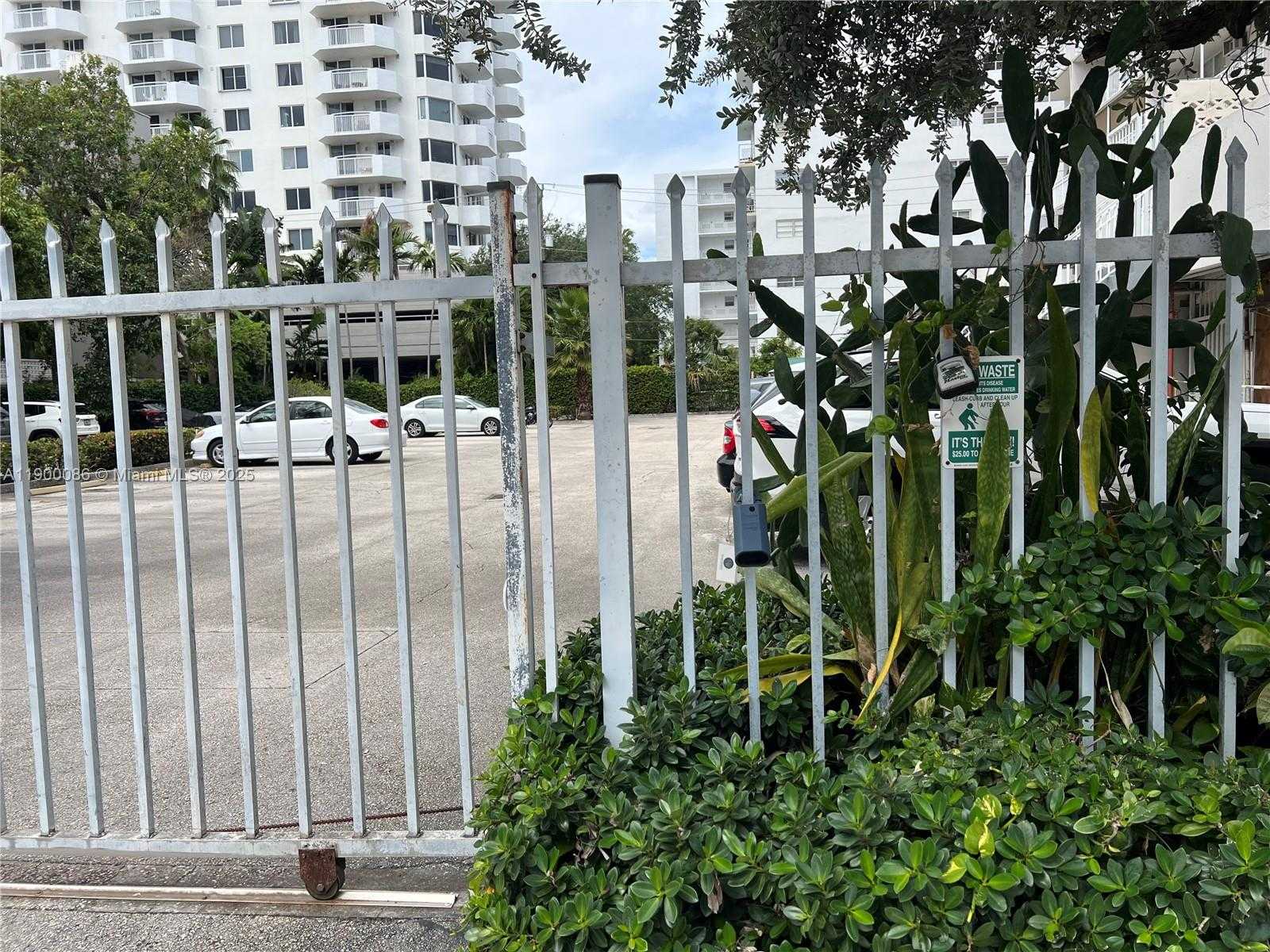 Small Image of 1300 LINCOLN RD #C403, Miami Beach Number 30
