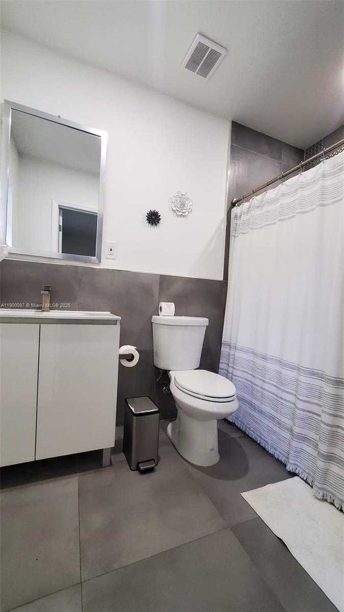 Small Image of 510 NORTH EAST 66TH ST #1, Miami Number 20