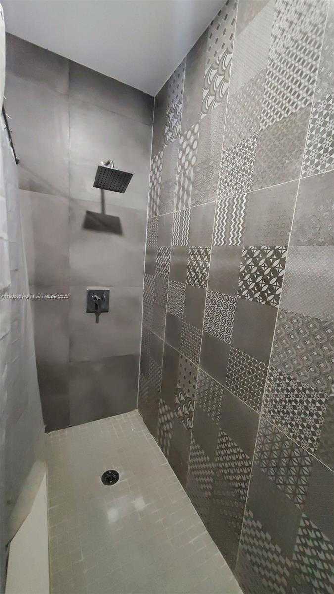 Small Image of 510 NORTH EAST 66TH ST #1, Miami Number 26