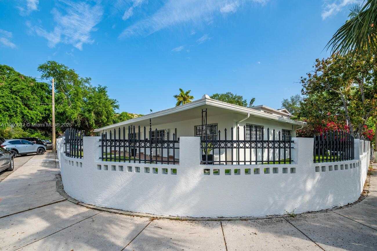 Small Image of 510 NORTH EAST 66TH ST #1, Miami Number 28