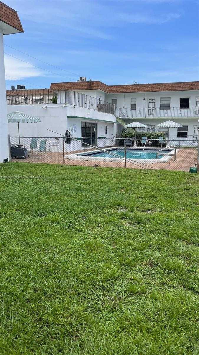 Small Image of 2219 POLK ST #8A, Hollywood Number 16