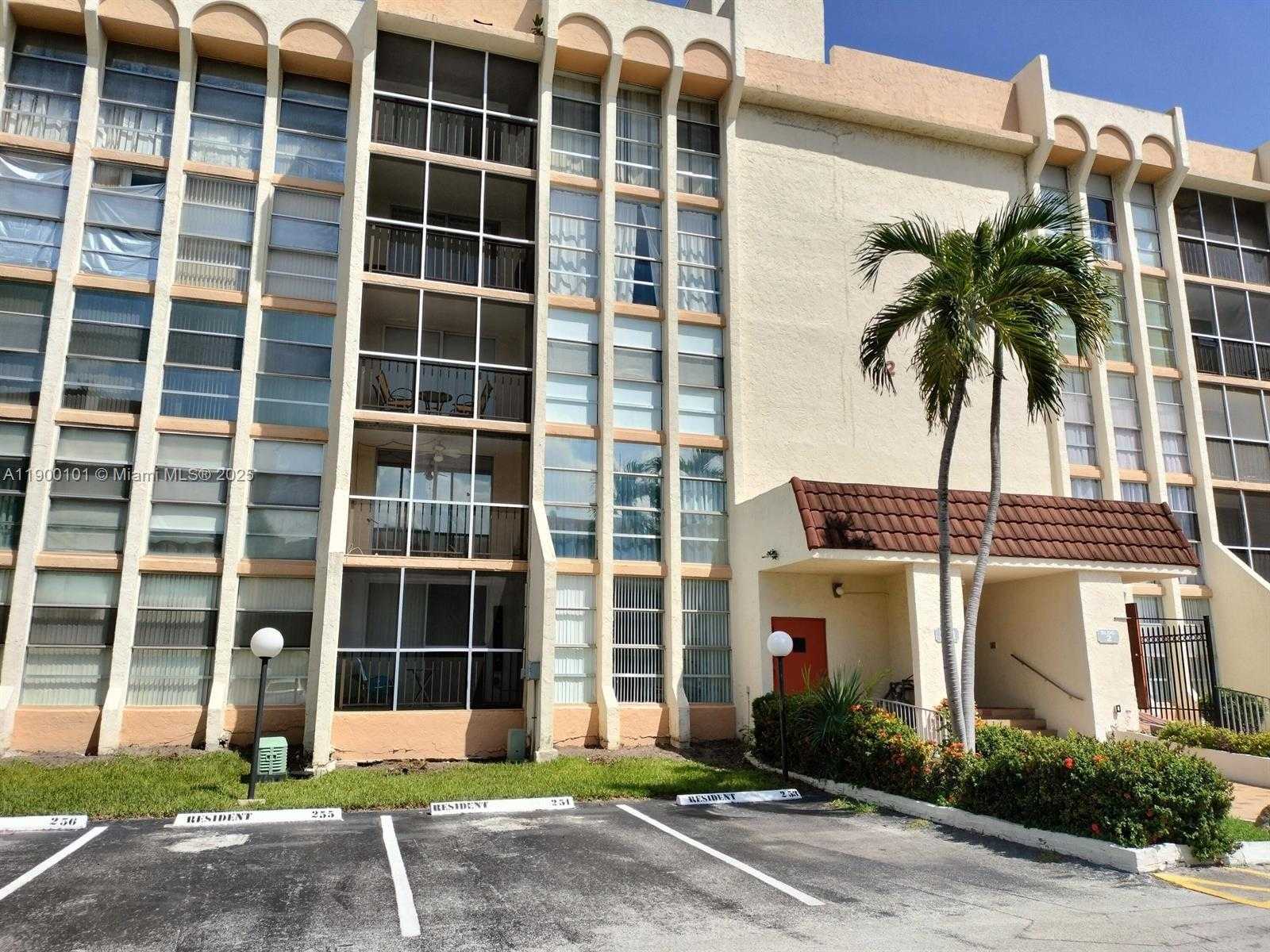 Small Image of 851 THREE ISLANDS BLVD #117, Hallandale Beach Number 20