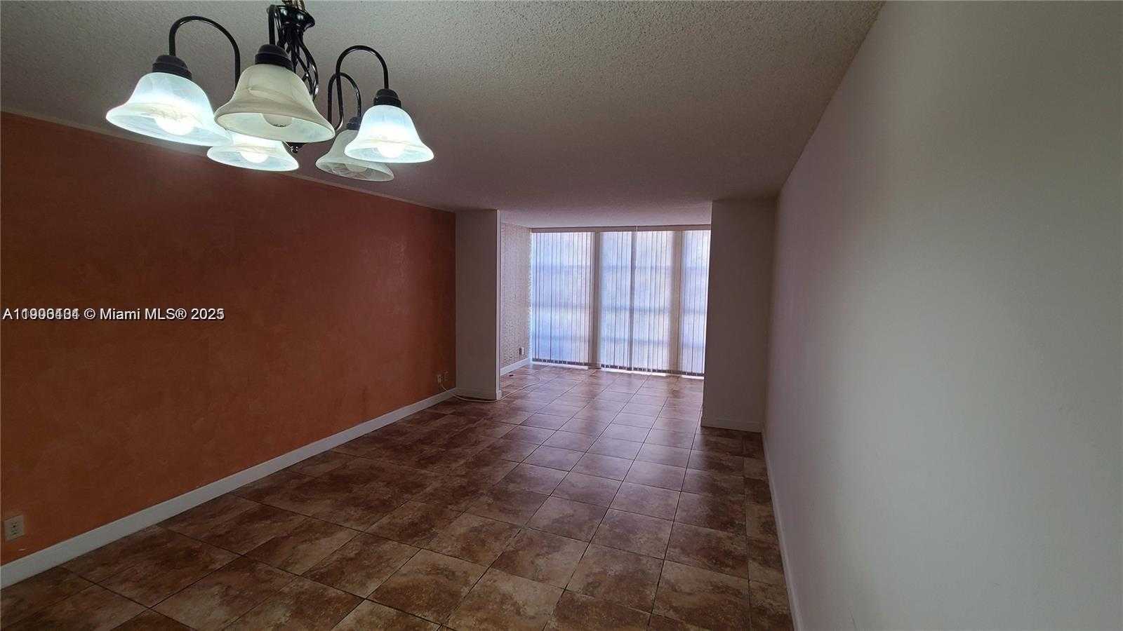 Small Image of 851 THREE ISLANDS BLVD #117, Hallandale Beach Number 4