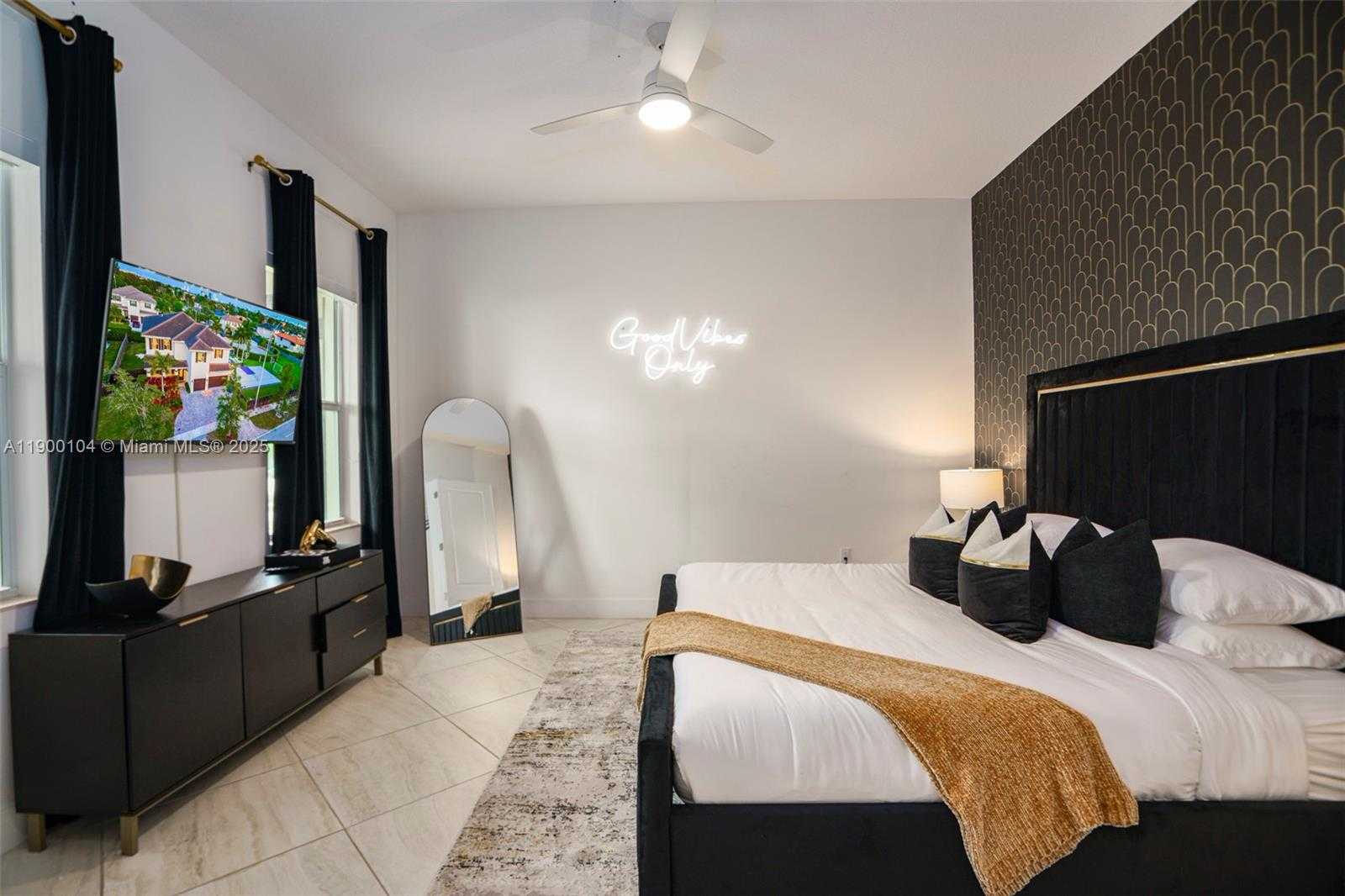 Small Image of 11 NORTH WEST 122ND AVE, Miami Number 17
