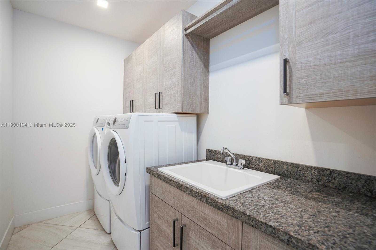 Small Image of 11 NORTH WEST 122ND AVE, Miami Number 31