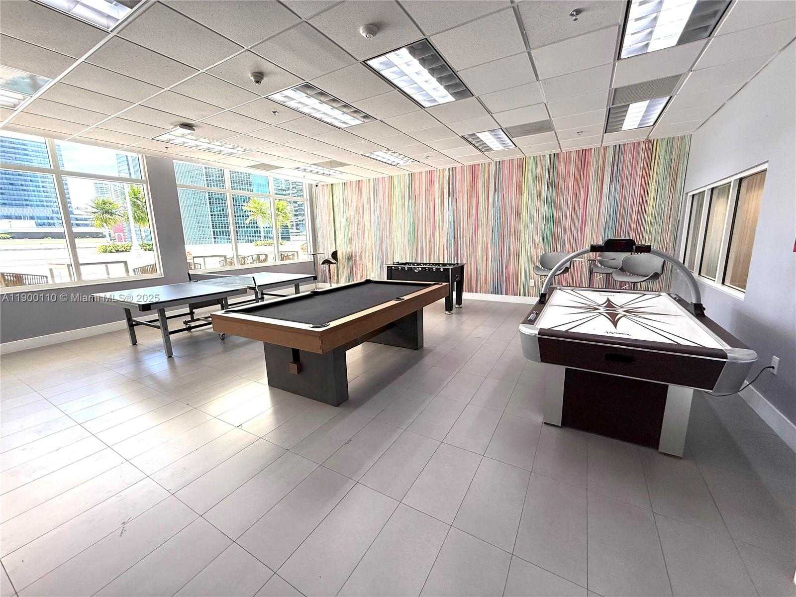 Small Image of 1200 BRICKELL BAY DR #3915, Miami Number 24