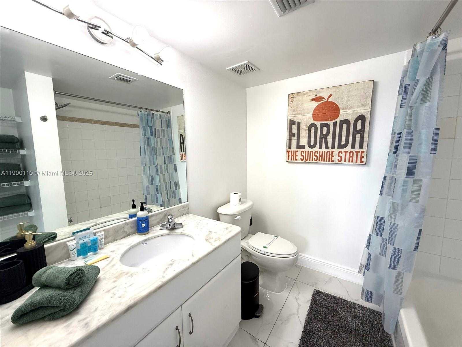 Small Image of 1200 BRICKELL BAY DR #3915, Miami Number 36