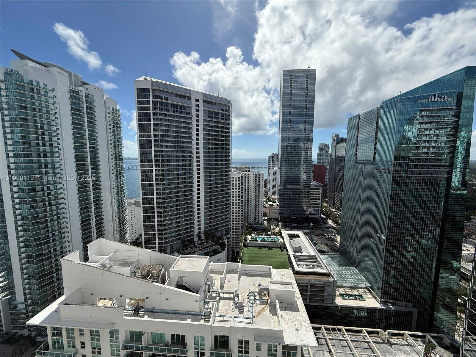 Small Image of 1200 BRICKELL BAY DR #3915, Miami Number 50