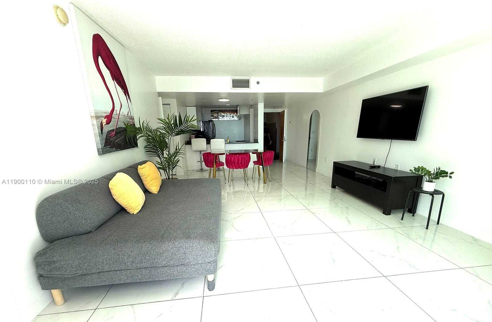 Small Image of 1200 BRICKELL BAY DR #3915, Miami Number 53