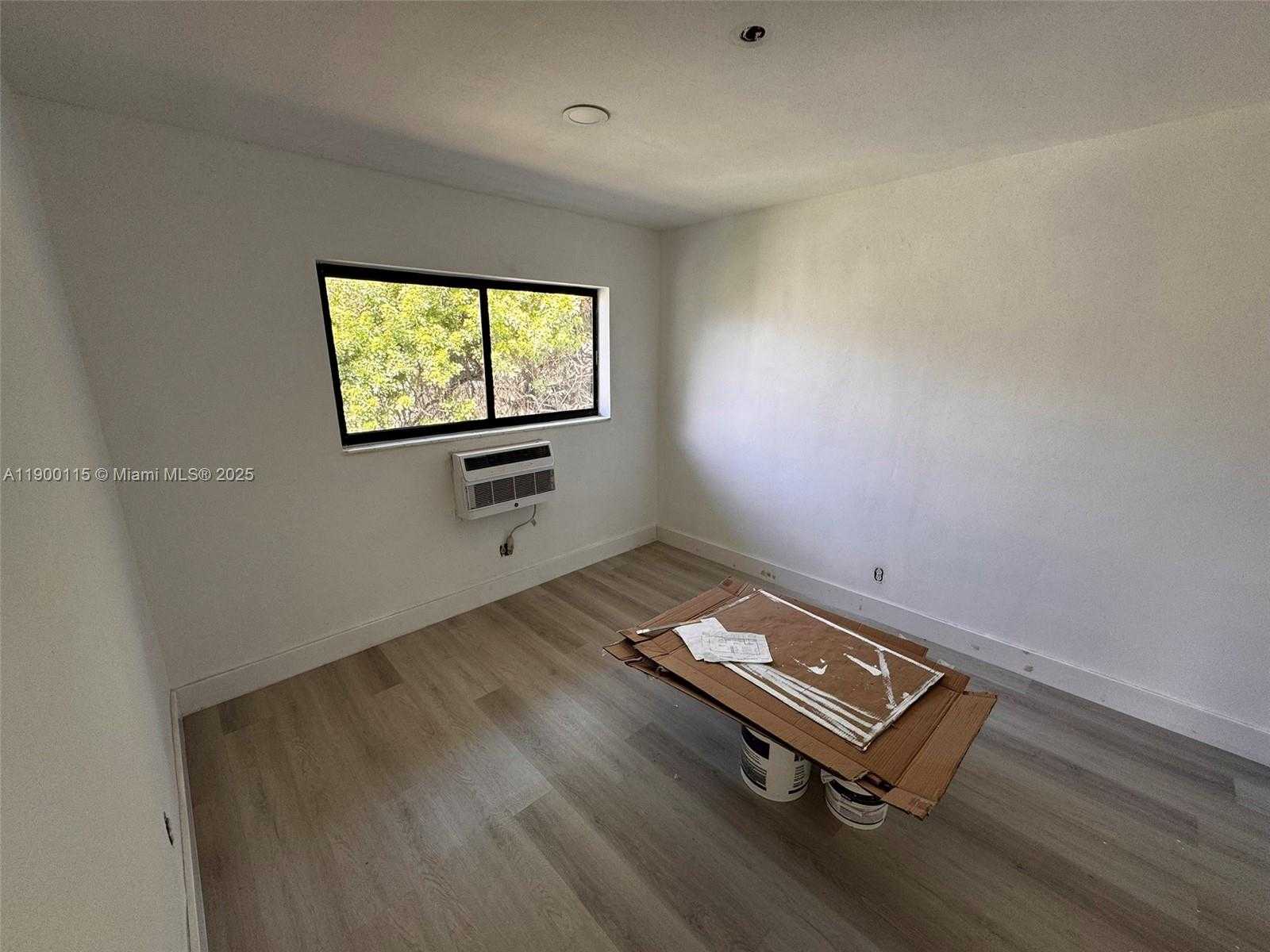 Small Image of 115 SALAMANCA AVE #5, Coral Gables Number 7