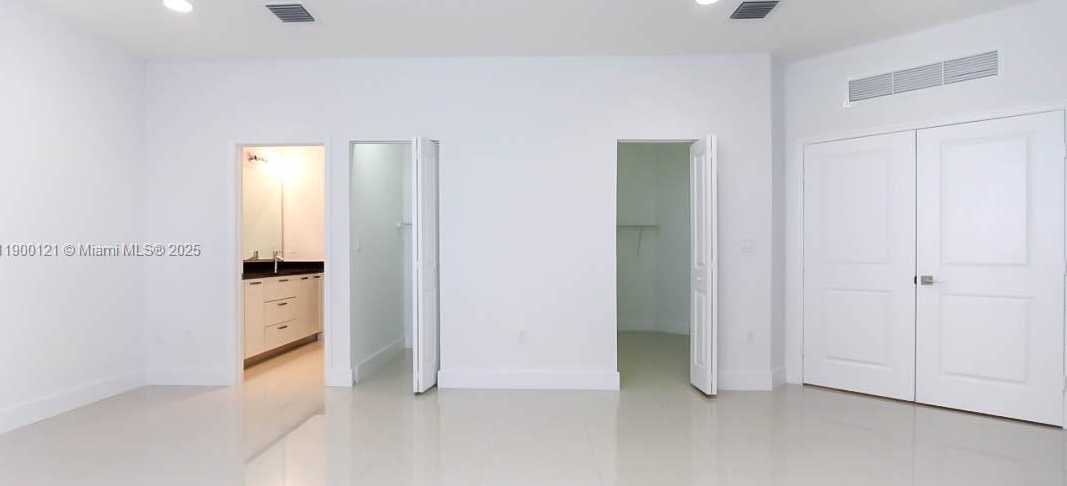 Small Image of 15604 SOUTH WEST 10TH LN, Miami Number 14
