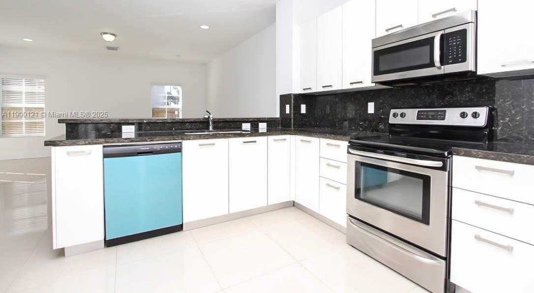 Small Image of 15604 SOUTH WEST 10TH LN, Miami Number 19