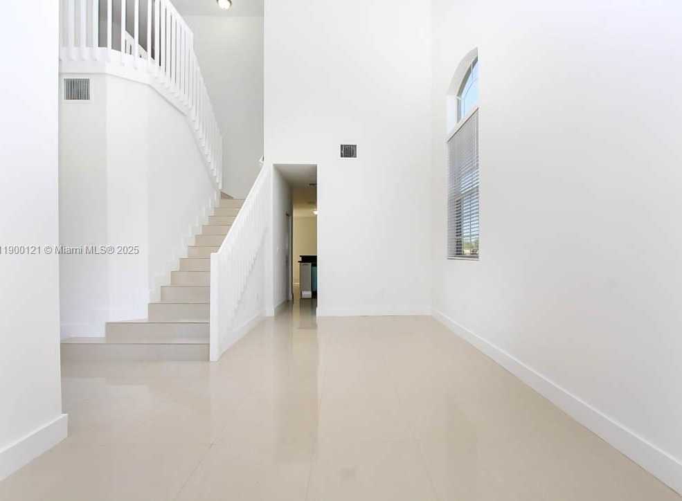 Small Image of 15604 SOUTH WEST 10TH LN, Miami Number 2