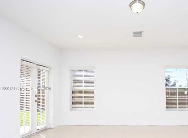 Small Image of 15604 SOUTH WEST 10TH LN, Miami Number 22