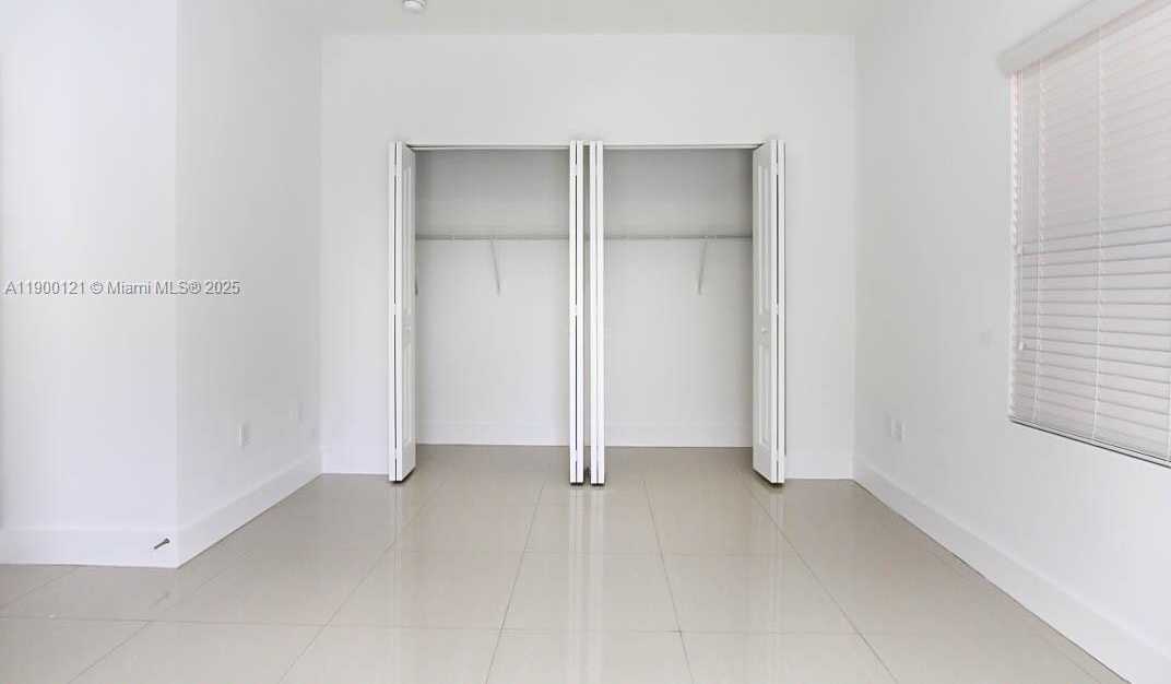 Small Image of 15604 SOUTH WEST 10TH LN, Miami Number 27
