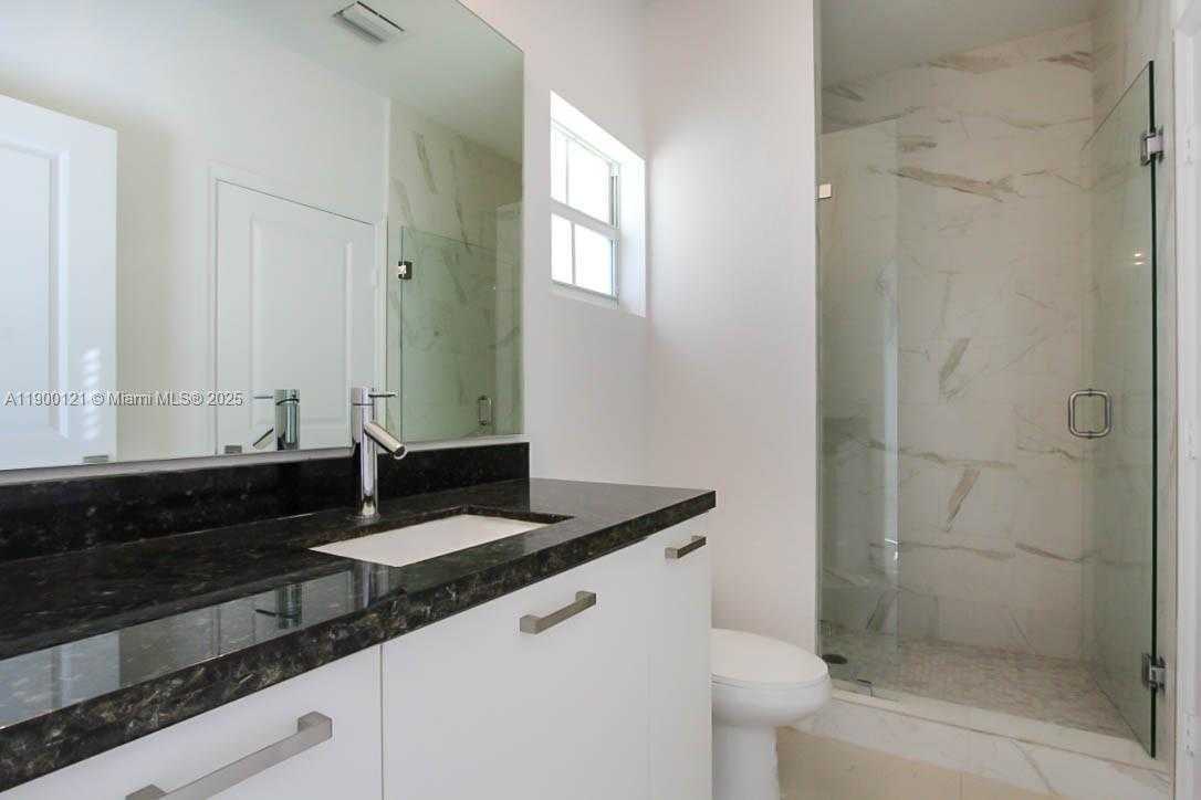 Small Image of 15604 SOUTH WEST 10TH LN, Miami Number 30