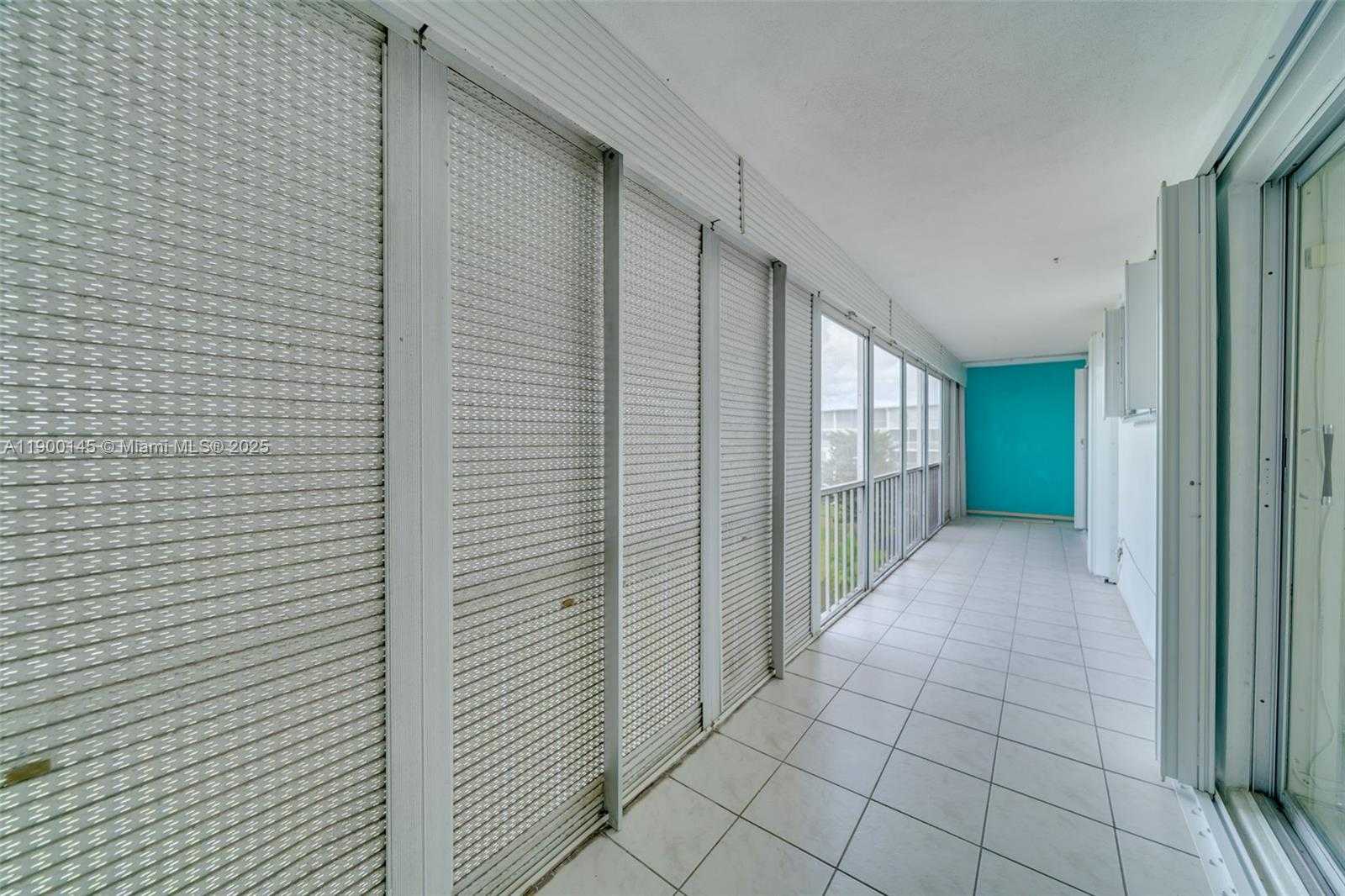 Small Image of 950 HILLCREST DR #401, Hollywood Number 31