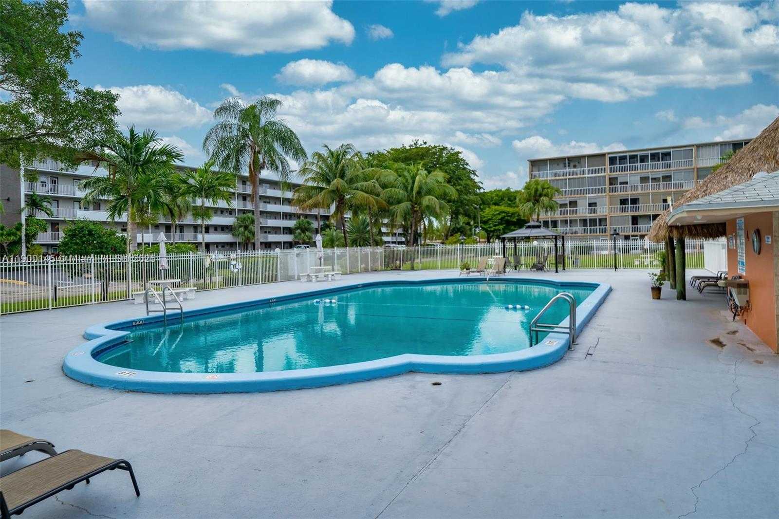 Small Image of 950 HILLCREST DR #401, Hollywood Number 38