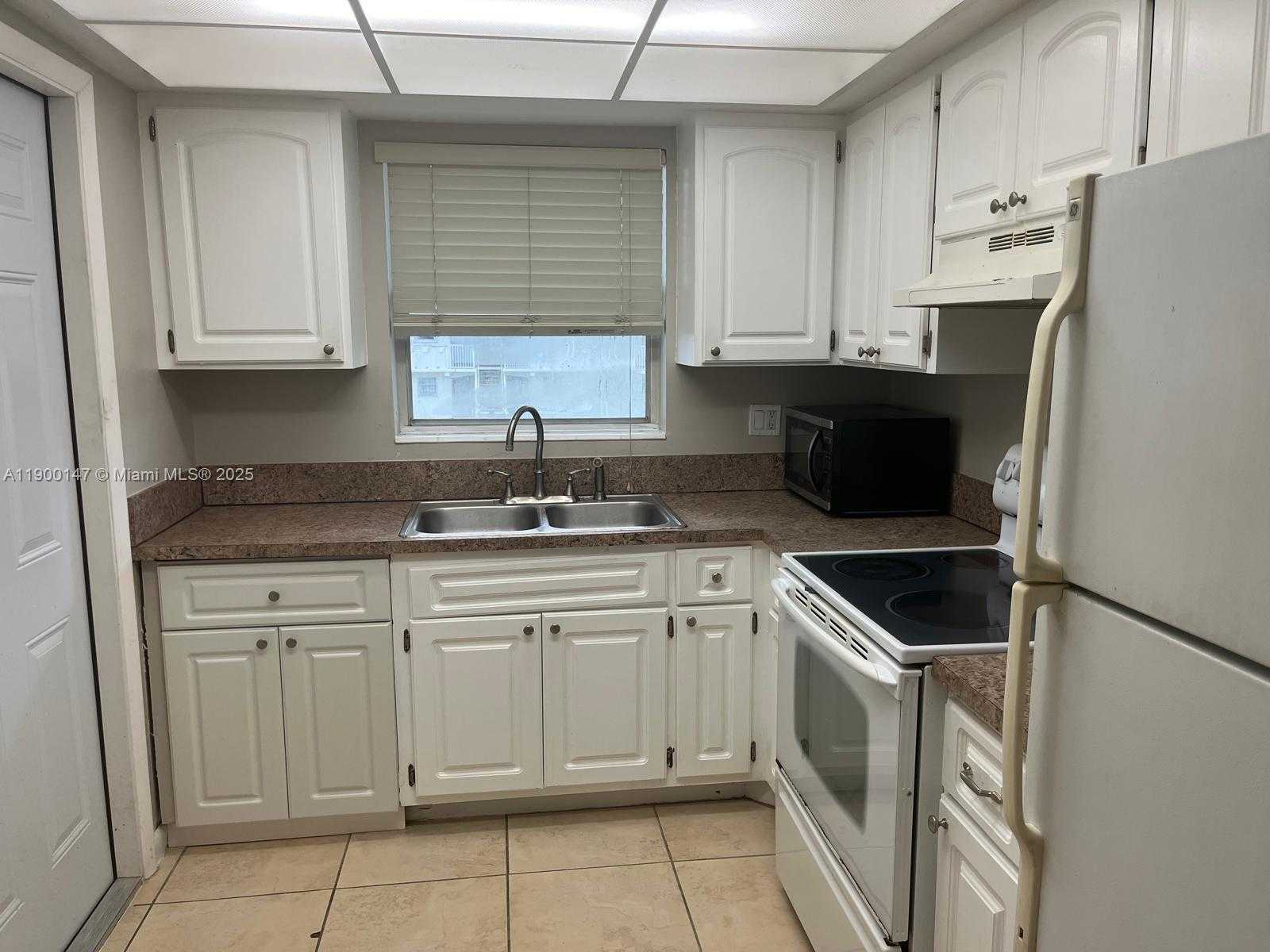 Small Image of 7330 SOUTH WEST 82ND ST #B217, Miami Number 9