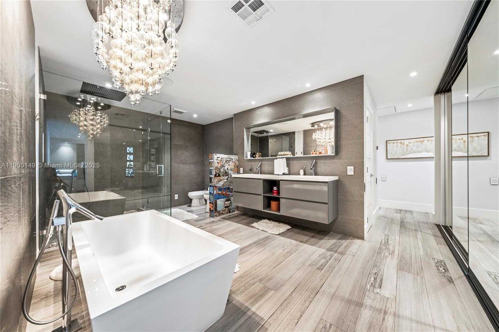 Small Image of 5820 PALM TREE RD, Plantation Number 12