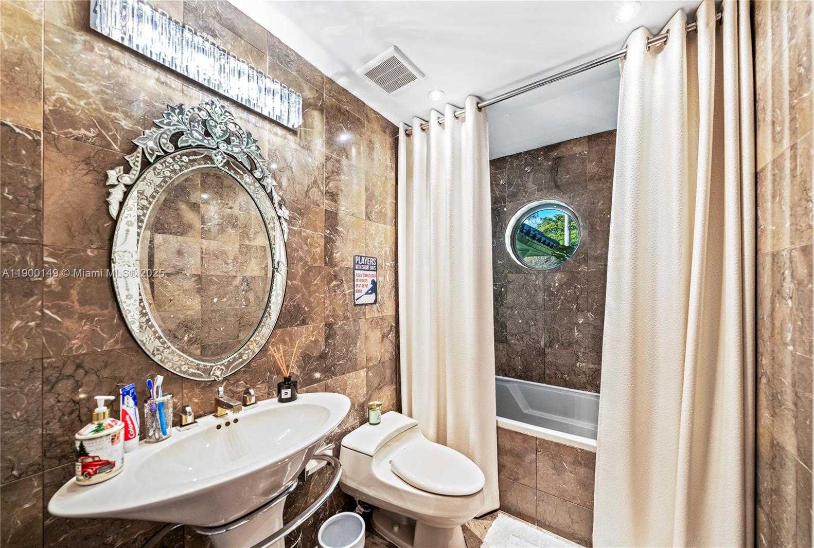 Small Image of 5820 PALM TREE RD, Plantation Number 14