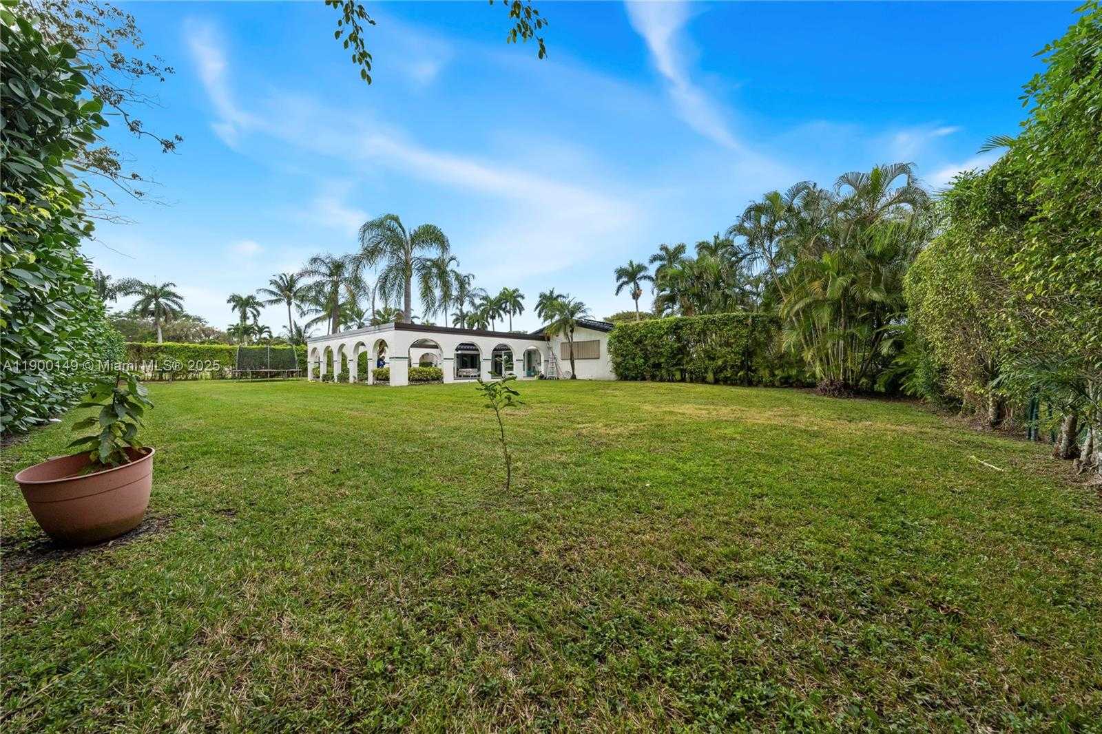 Small Image of 5820 PALM TREE RD, Plantation Number 21
