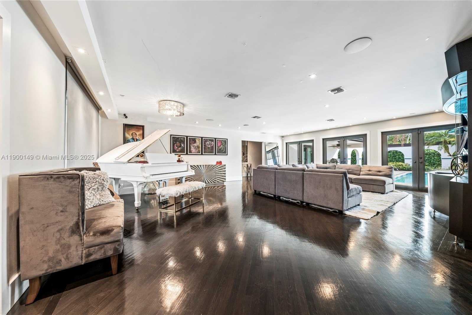 Small Image of 5820 PALM TREE RD, Plantation Number 6